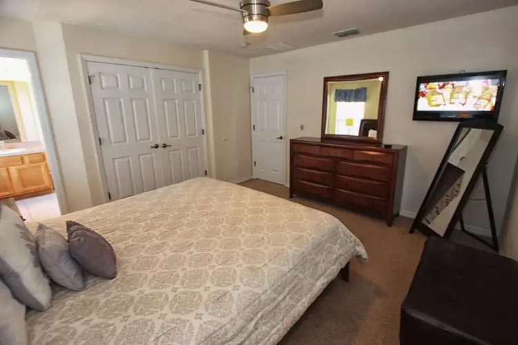 3031 Encantada