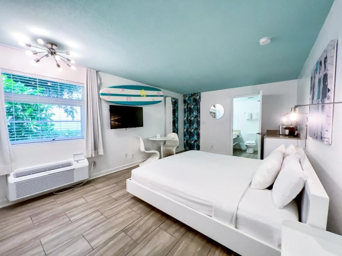Aqua Hotel