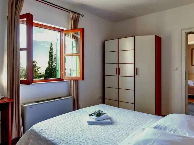 Superb Villa With Private Pool and Garden