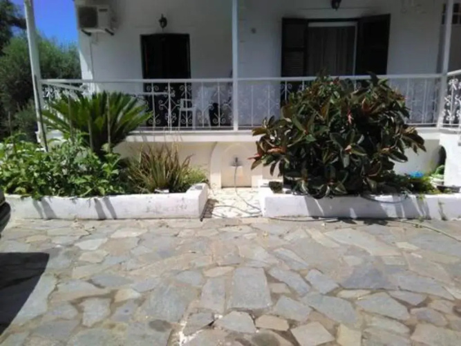 The Green Cottage 2