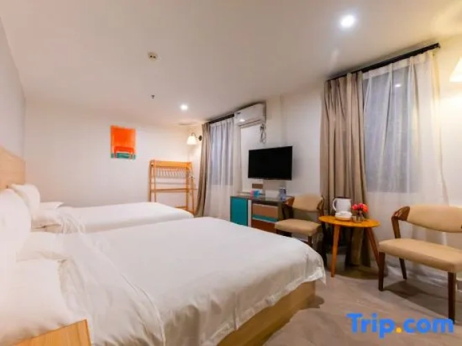 Standard Twin Family room