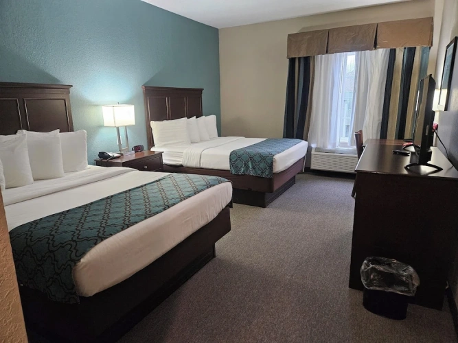 Economy Quadruple room