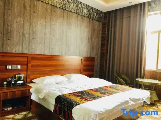 Mangshi Minsu Homestay