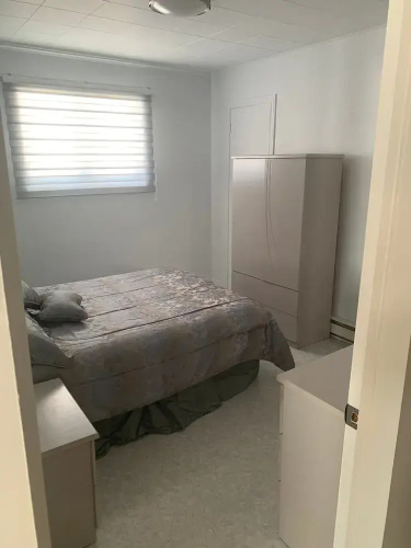 Room-room for Renting Inside House - wit