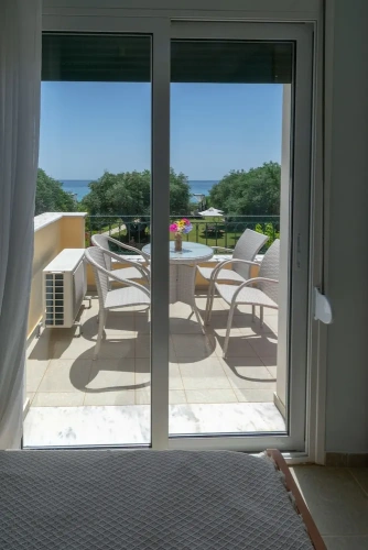 3 Bedrooms Villa beachfront