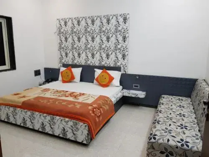 Hotel Rajhans