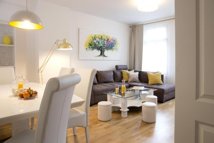 2 Bedrooms Apartment