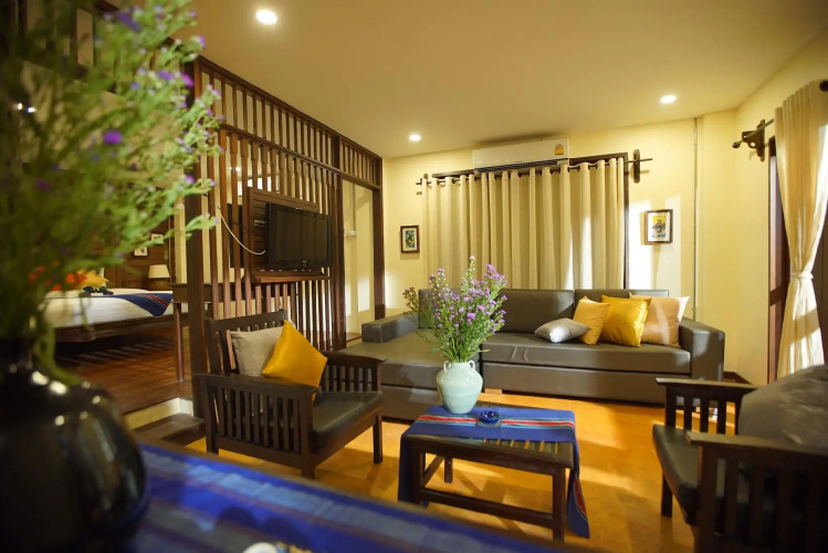 Sunny V HotelOver view