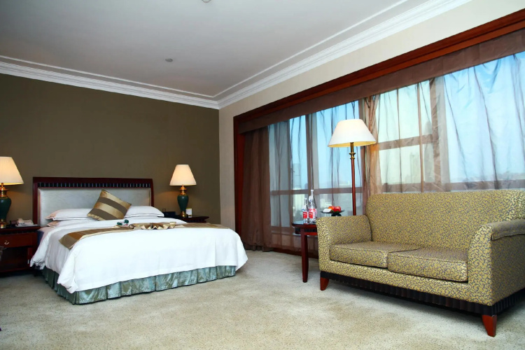 Pavilion Century Tower Hotel