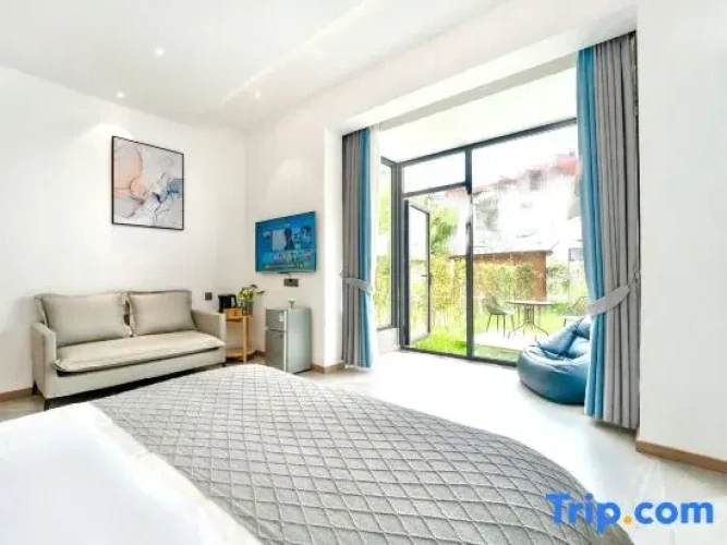 Standard Double room with garden view