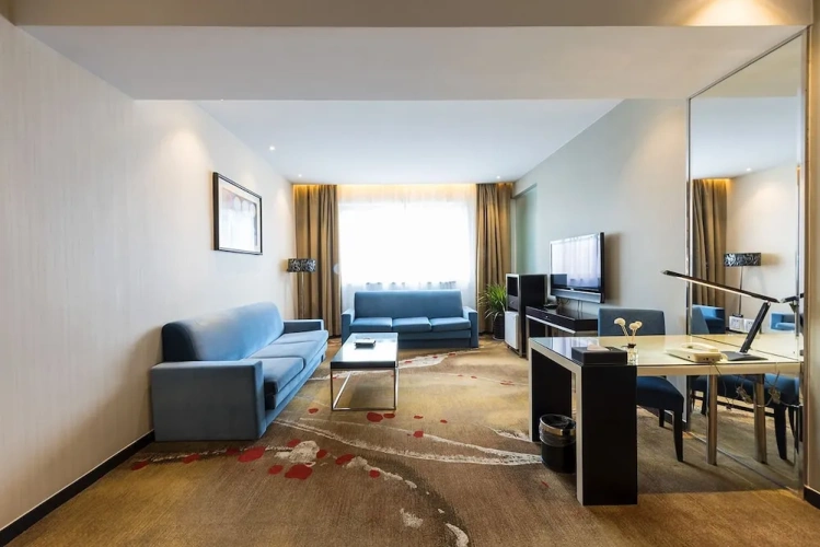 Double Suite