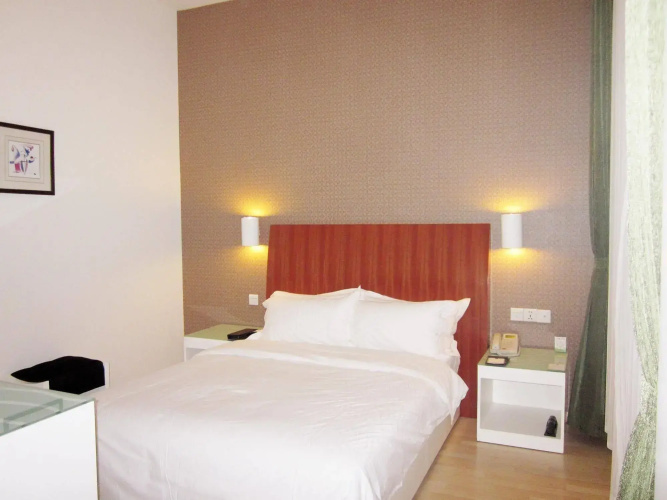 Wuhu Alton Hotel
