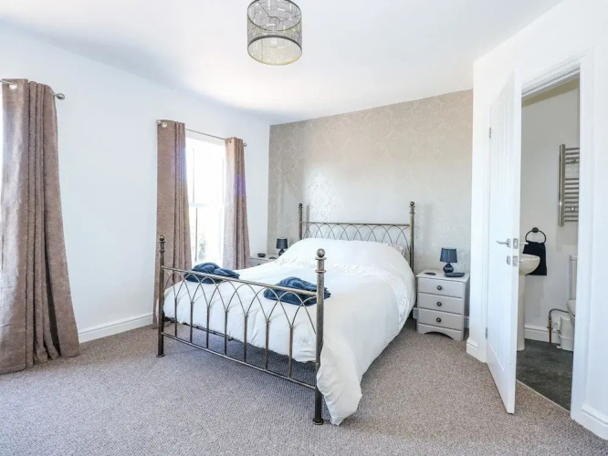 Lily Cottage
