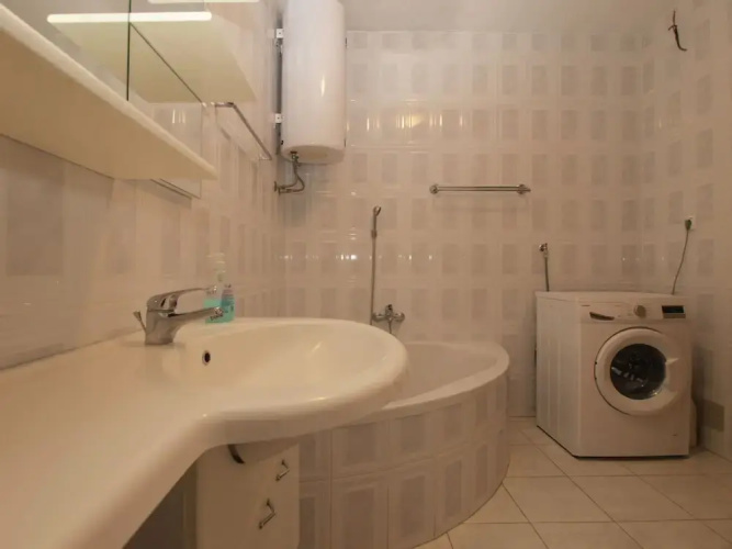 Apartment 1595