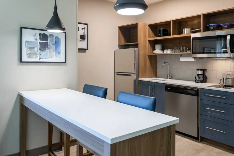 1 Bedroom Suite
