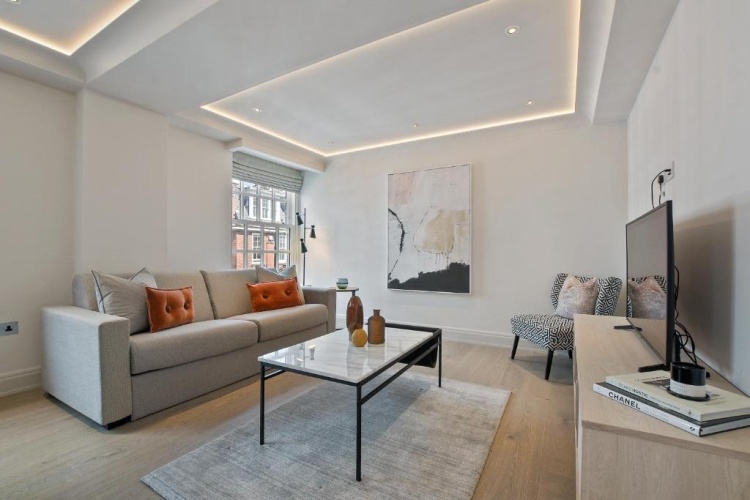 3 Bedrooms Apartment