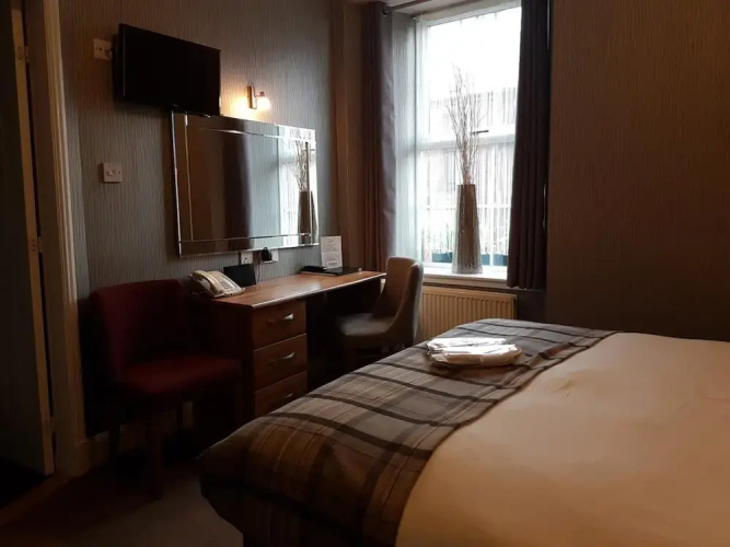 Fairburn Hotel