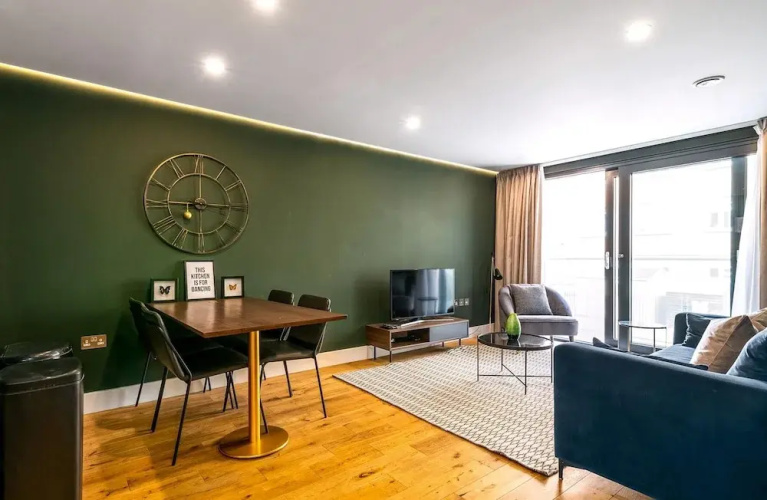 Trendy Kings Cross Flat