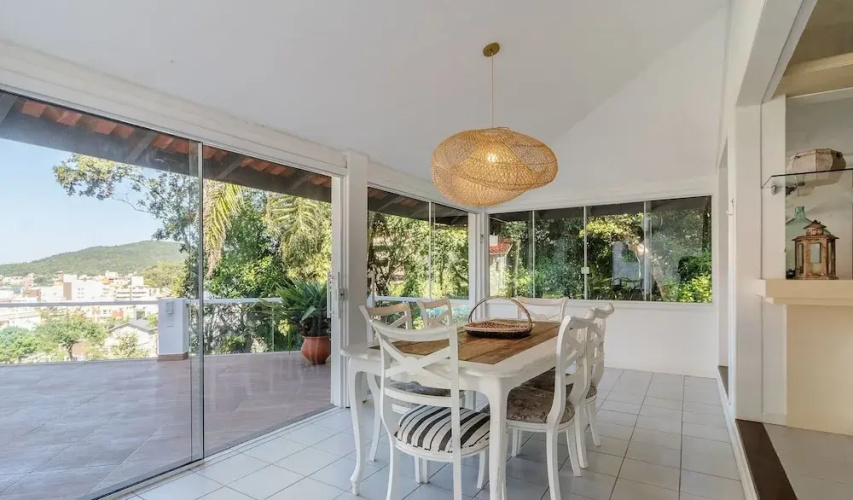 4BR House Pool & BBQ 500m From Beach Che0401