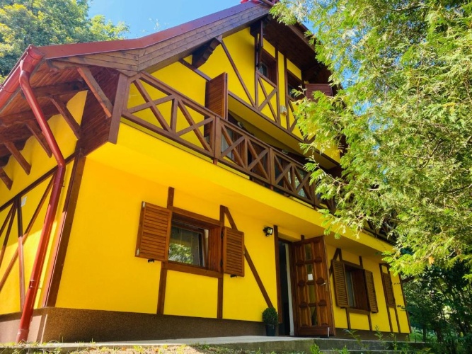3 Bedrooms Cottage