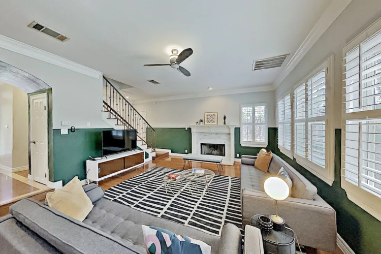 1111eriv 4 Bedroom Home