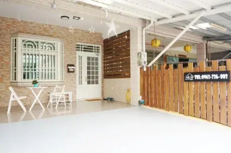 Zhuji Hostel(築跡民宿)