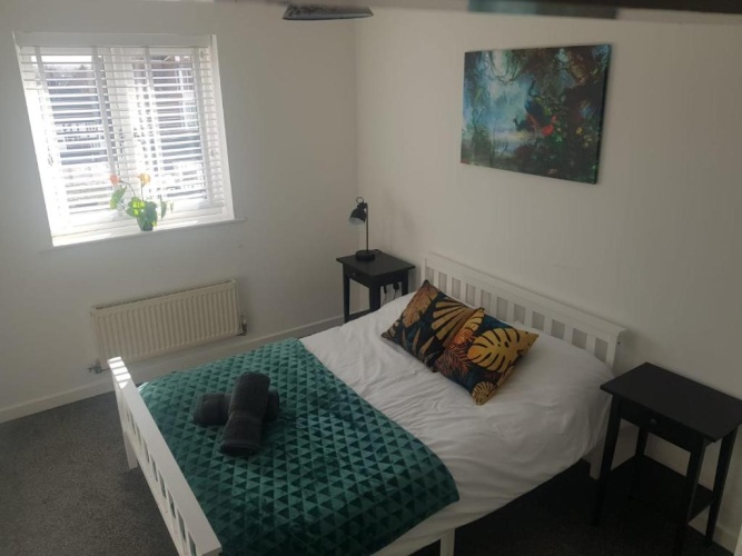 2 Bedrooms Apartment