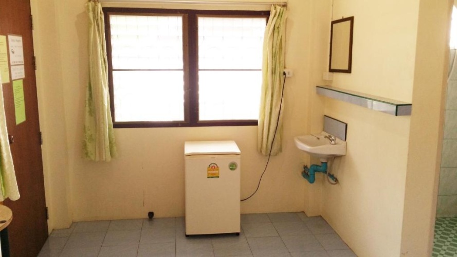 Economy Triple room