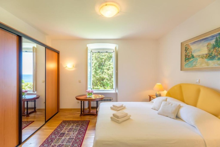 3 Bedrooms Cottage