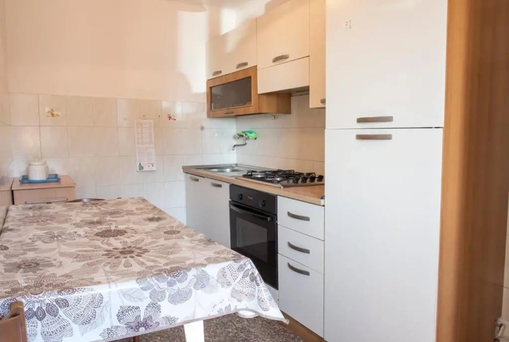 3 Bedrooms Apartment