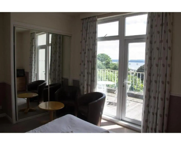 Sea Side Hotel