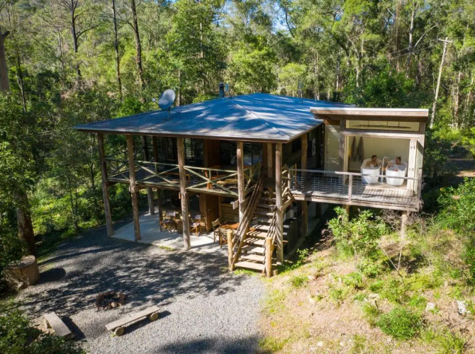 Carawirry Forest Escape