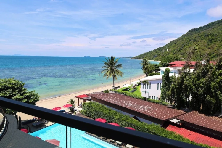 Deluxe room with sea view