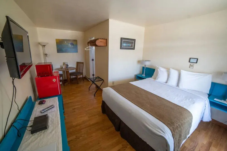 La Kris Inn