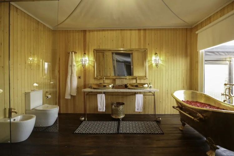 Royal room