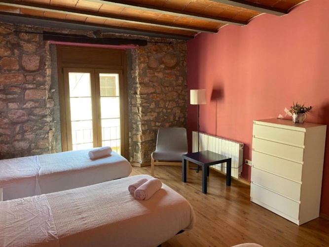 4 Bedrooms Cottage