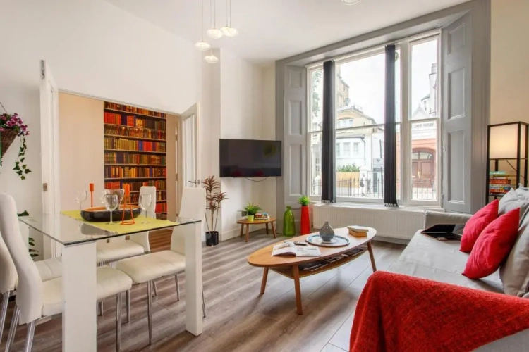 Deluxe Apartment