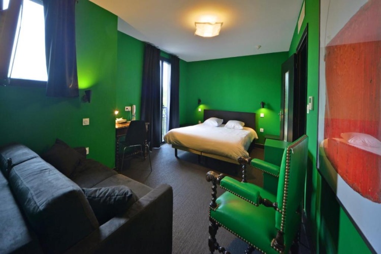 Standard Triple room