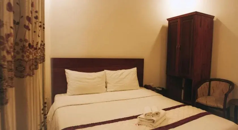 Khách Sạn Nhật Hạ