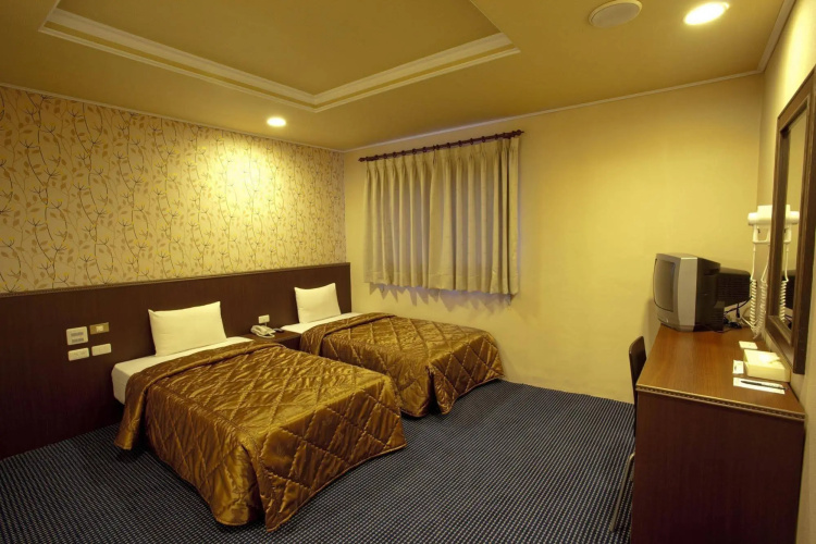 Huahou Hotel