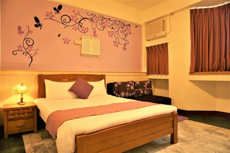 Standard Double Basement room