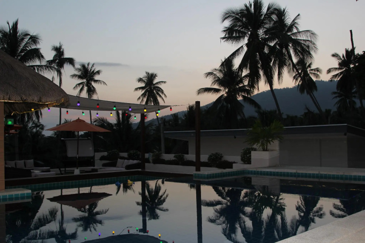 Baan Seaview Holiday Villas.
