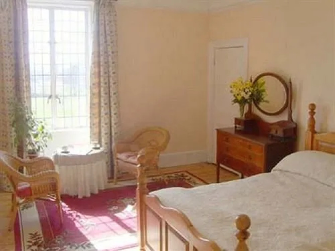 Cleeve House