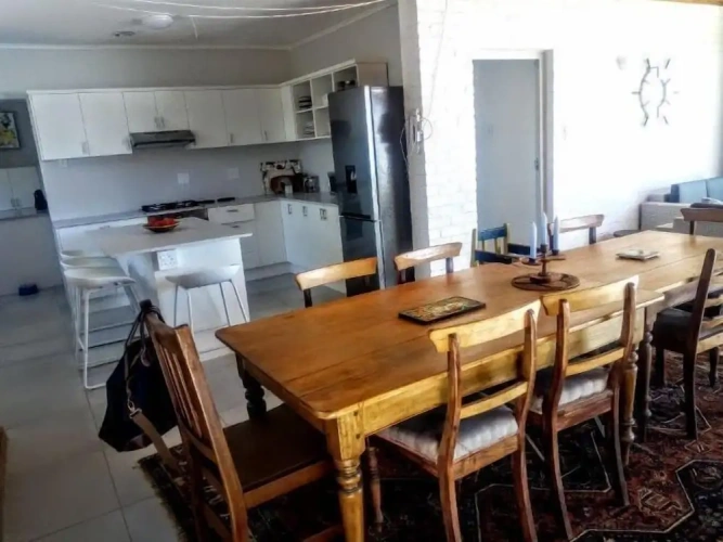 3 Bedrooms Apartment beachfront