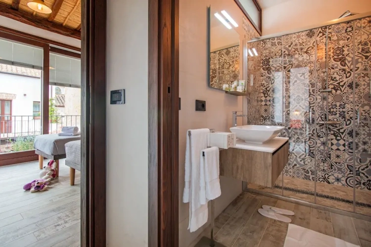 Superior Double room with courtyard view