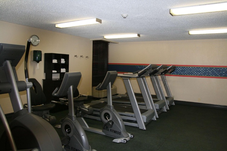 Holiday Inn Express Newark Airport - Elizabeth photo 22