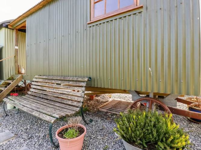 Puddle Duck Shepherds Hut
