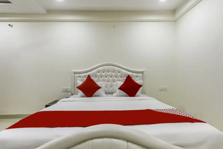 Oyo 41187 Hotel Jainam Regency