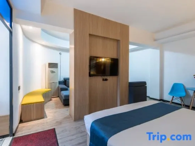 Luxury Suite