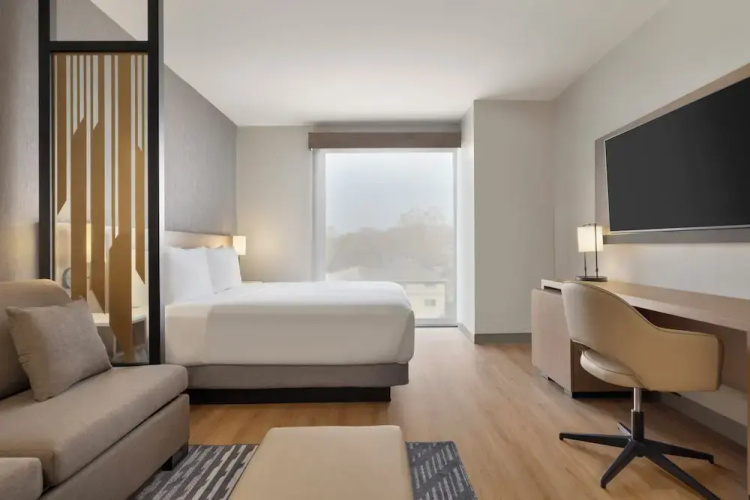 Hyatt Place Windsor
